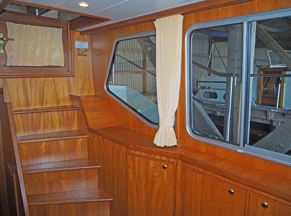 Saloon, Accommodation